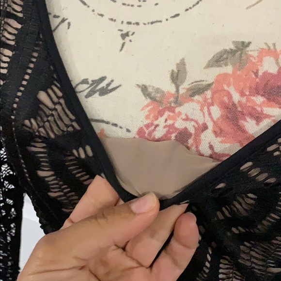 Gorgeous bcbg dress. Brand new Never worn - Picture 5 of 5